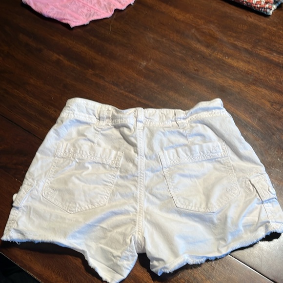 White American Eagle cargo shorts, women size 000 - Picture 4 of 6